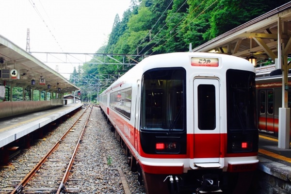 高野山へ格安アクセス南海電車「高野山・世界遺産きっぷ」の内容、値段、発売期間、購入方法は？