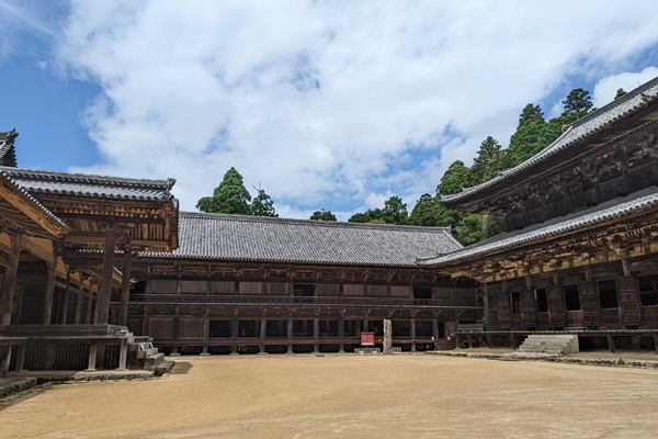 神姫バス乗り放題、姫路「しろのまちめぐり2DAYきっぷ」で書写山円教寺へ