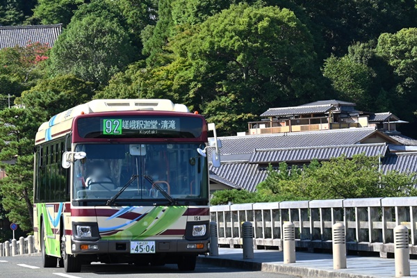 京都の嵐山・嵯峨野地区でバス乗り放題で格安の1日乗車券