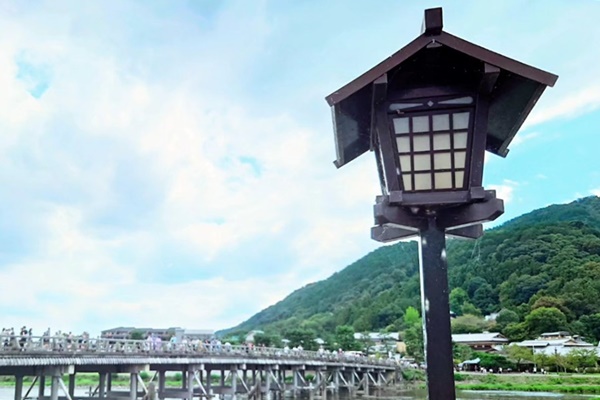 京都バス乗り放題「嵐山・嵯峨野フリーきっぷ」の値段、乗り放題範囲、発売期間、購入方法