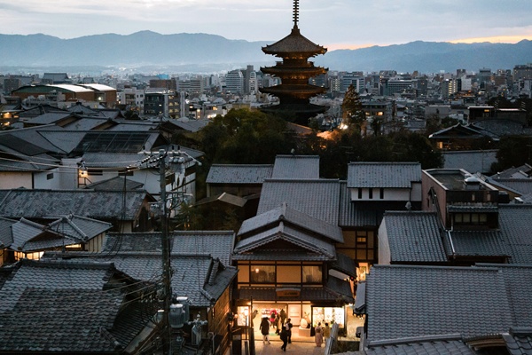 QRコード乗り放題「京都 京阪・JR西日本QRパス」の値段