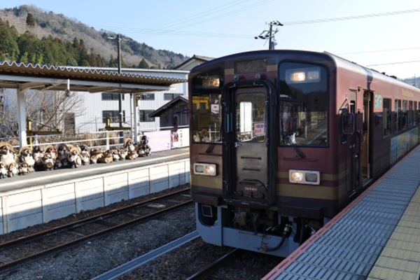 JR「鉄道版ビワイチパス」で信楽高原鐡道も往復利用可能。